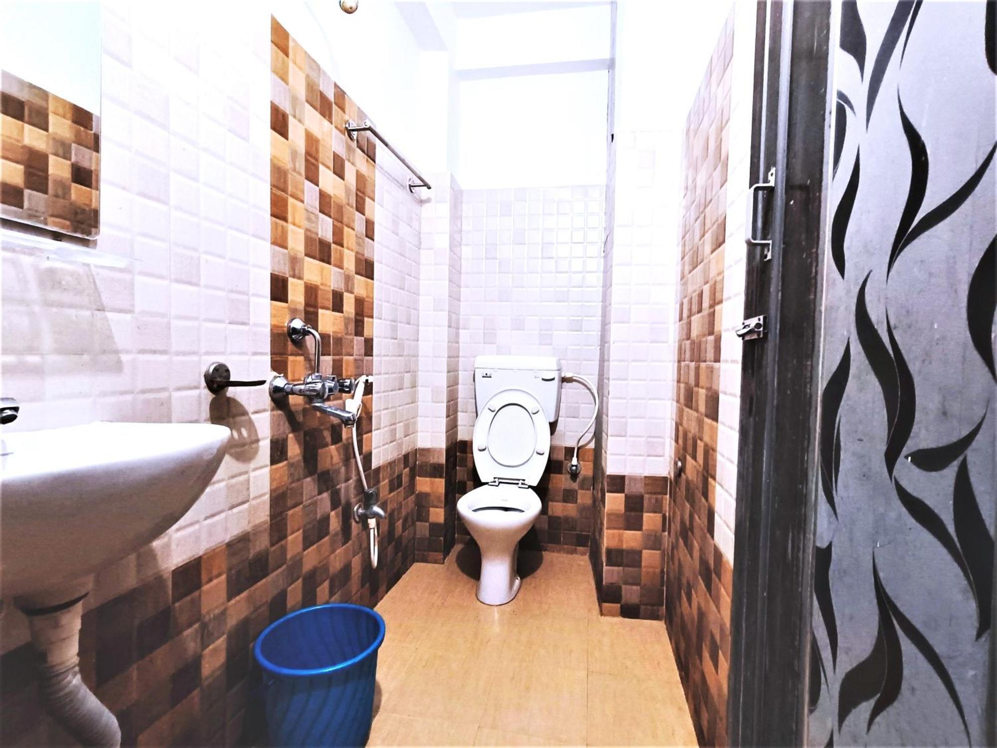 Goroomgo Krishna Residency Puri Near Sea Beach - Spacious Room With Excellent Service Awarded - Best Seller Екстериор снимка