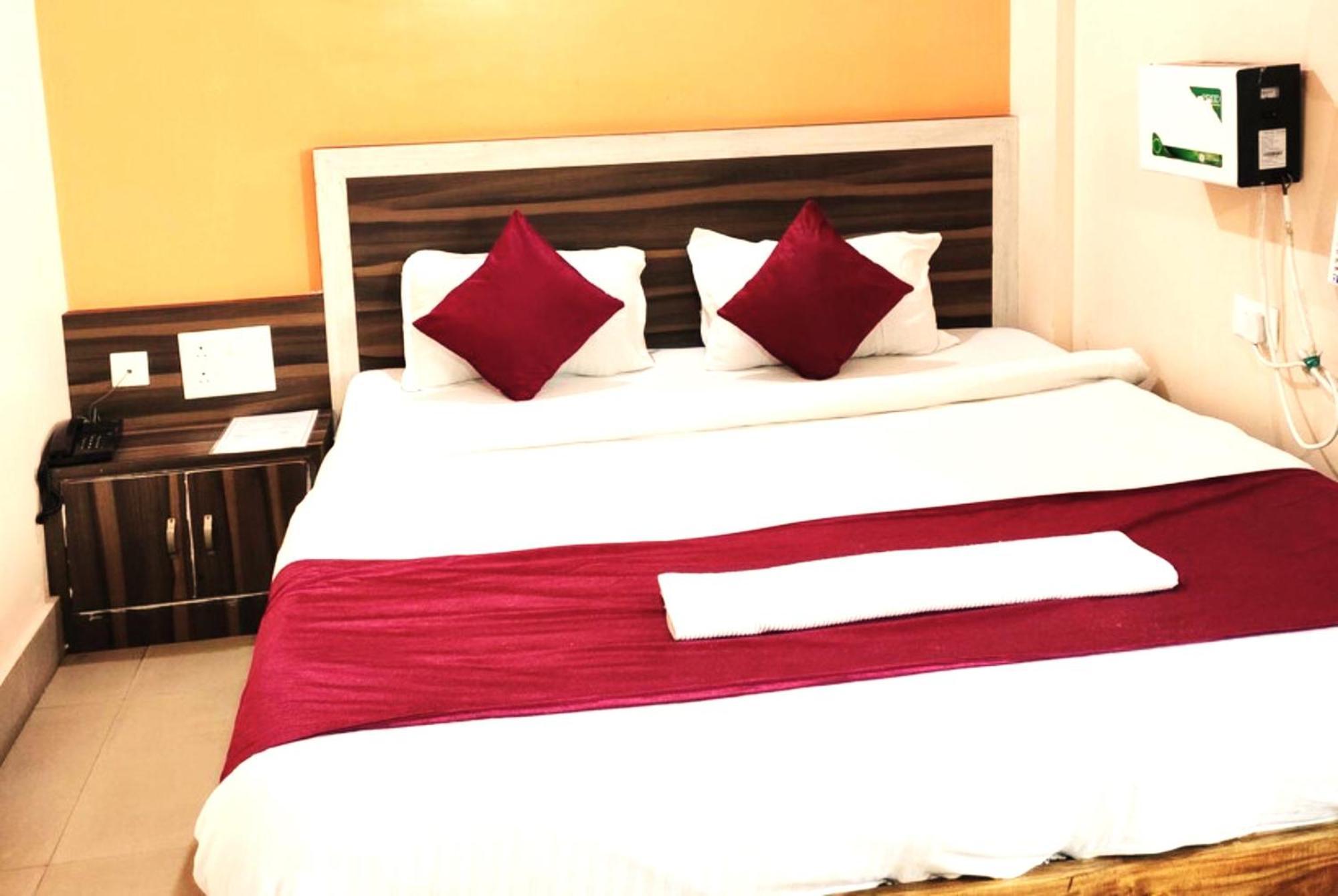 Goroomgo Krishna Residency Puri Near Sea Beach - Spacious Room With Excellent Service Awarded - Best Seller Екстериор снимка
