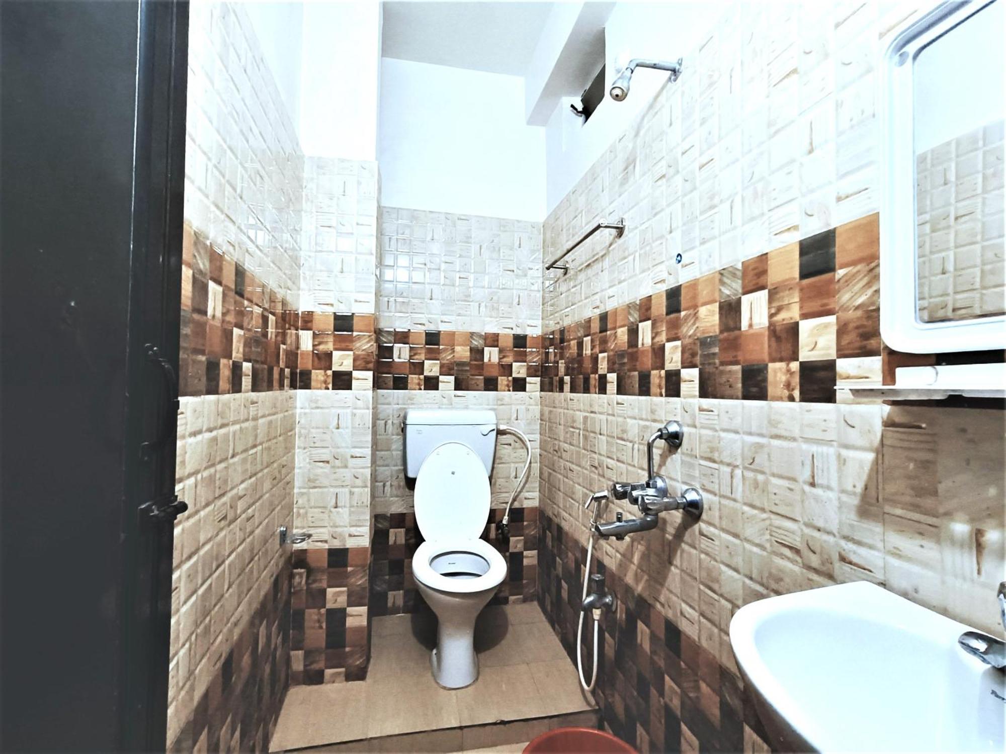 Goroomgo Krishna Residency Puri Near Sea Beach - Spacious Room With Excellent Service Awarded - Best Seller Екстериор снимка